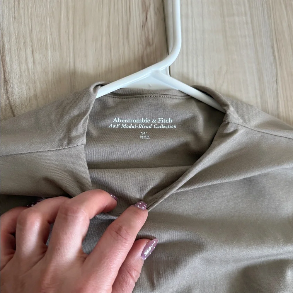 Abercrombie & Fitch soft drapey